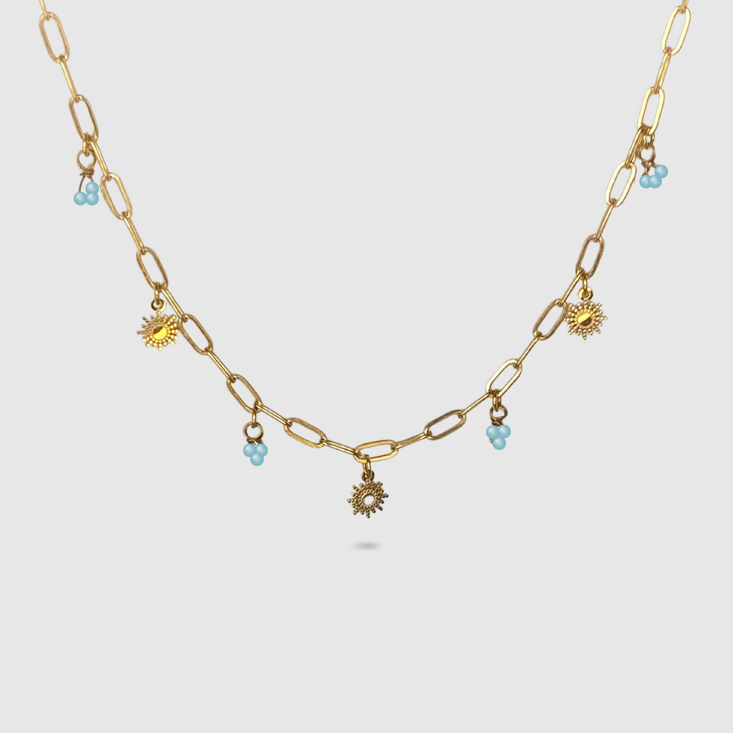 Collier Tav, acier inoxydable, 3 soleils, 4 grappes de perles turquoises, couleur or, ajustable