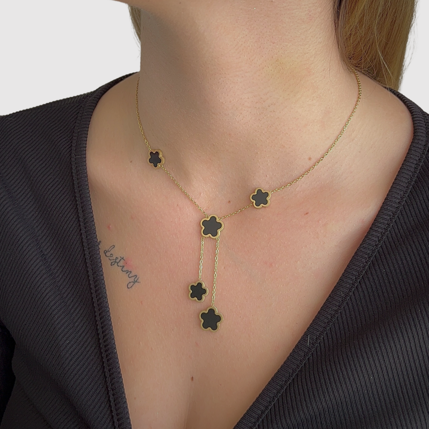 Collier acier inoxydable, 5 fleurs noires, double descente, ajustable