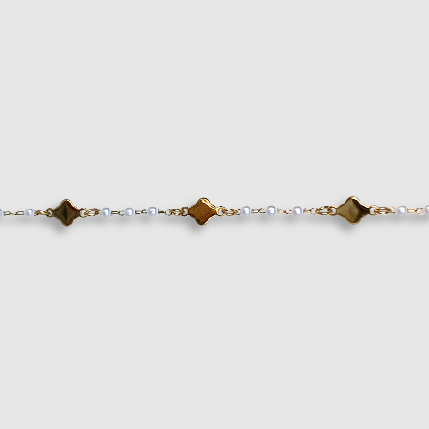 Bracelet Véla, acier inoxydable, 3 trèfles, perles, ajustable, couleur or