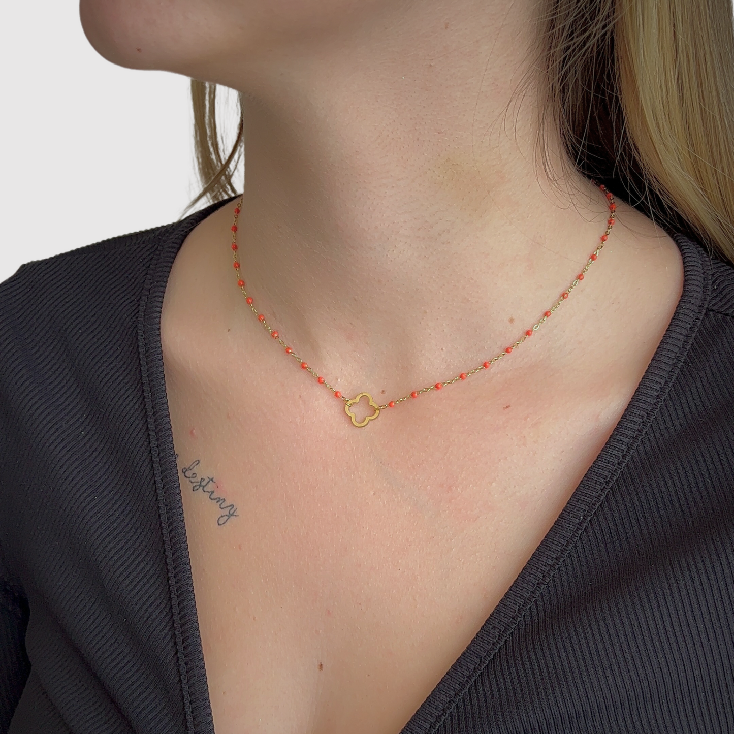 Acier inoxydable, ajustable, perles oranges, trèfle, or